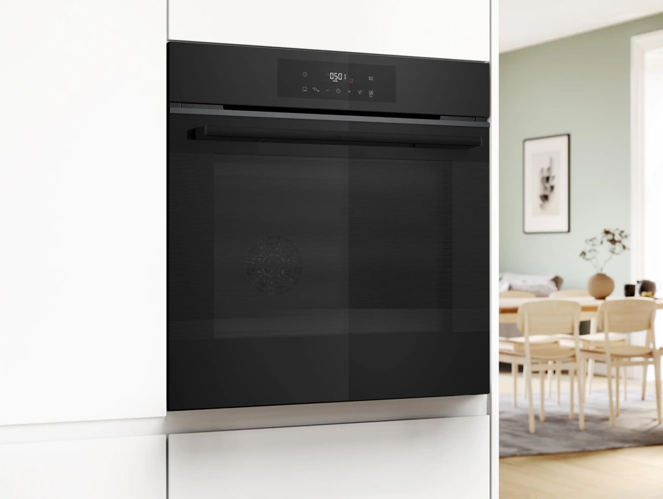 Встраиваемый духовой шкаф Bosch accentLine с СВЧ черного цвета